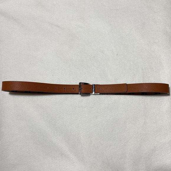 Genuine Michael KORS Reversible Belt. Silver Tone Buckle. Brown/Light & Brown - Picture 6 of 8